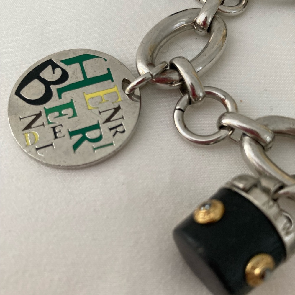 " HENRI BENDEL” CLASSIC CHARM BRACELET, COLLECTIBLE BEAUTIFULperfect condition. - Picture 10 of 12